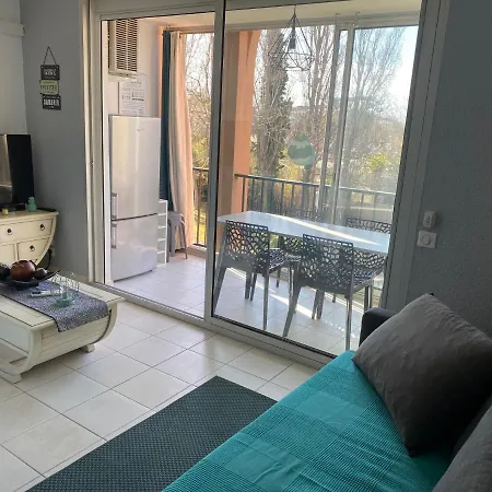 T2 Climatise Avec Piscine Secteur Richelieu *