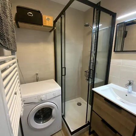 T2 Climatise Avec Piscine Secteur Richelieu Apartment *