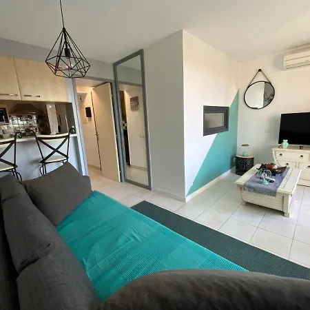 T2 Climatise Avec Piscine Secteur Richelieu