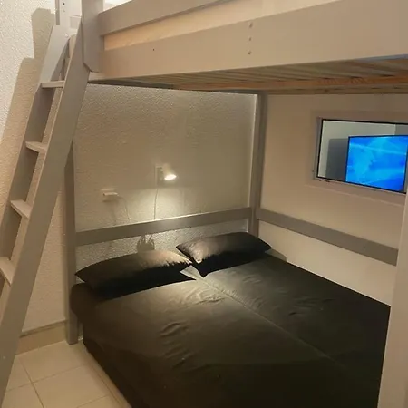 Апартаменти T2 Climatise Avec Piscine Secteur Richelieu