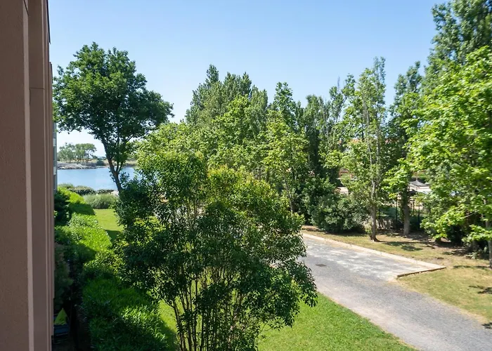 T2 Climatise Avec Piscine Secteur Richelieu 아파트 아그